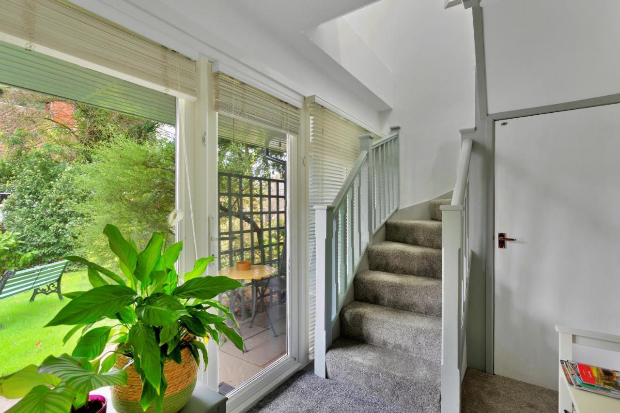 Finest Retreats - Springfields Apartment Кентърбъри Екстериор снимка